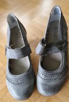 Puccetti Slipper Sommerschuhe Pumps 38 grau Hessen - Bad Karlshafen Vorschau
