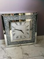 Xl Glitzer Wanduhr Uhr verspiegelt spiegel silber 40x40 Nordrhein-Westfalen - Dinslaken Vorschau