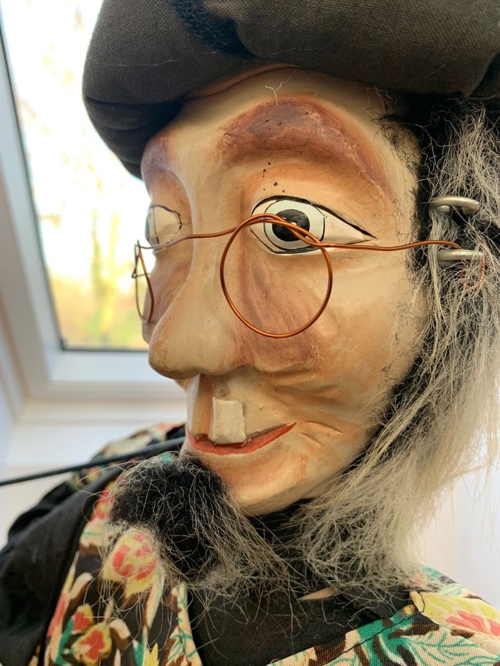 Alte Marionette, Zauberer in Ringenwalde