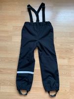 H&M Hardshell Regen Hose schwarz Hosenträger robust 128 Niedersachsen - Hattorf am Harz Vorschau