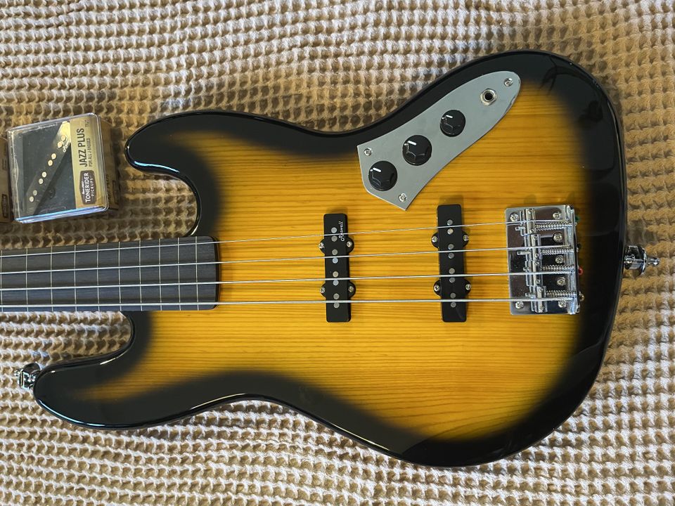 Harley Benton JB-40FL Jazz Bass Fretless Tonerider tonabnehmer in Stuttgart