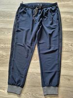 Dunkelblaue Joggpants Größe 50 Hessen - Vellmar Vorschau