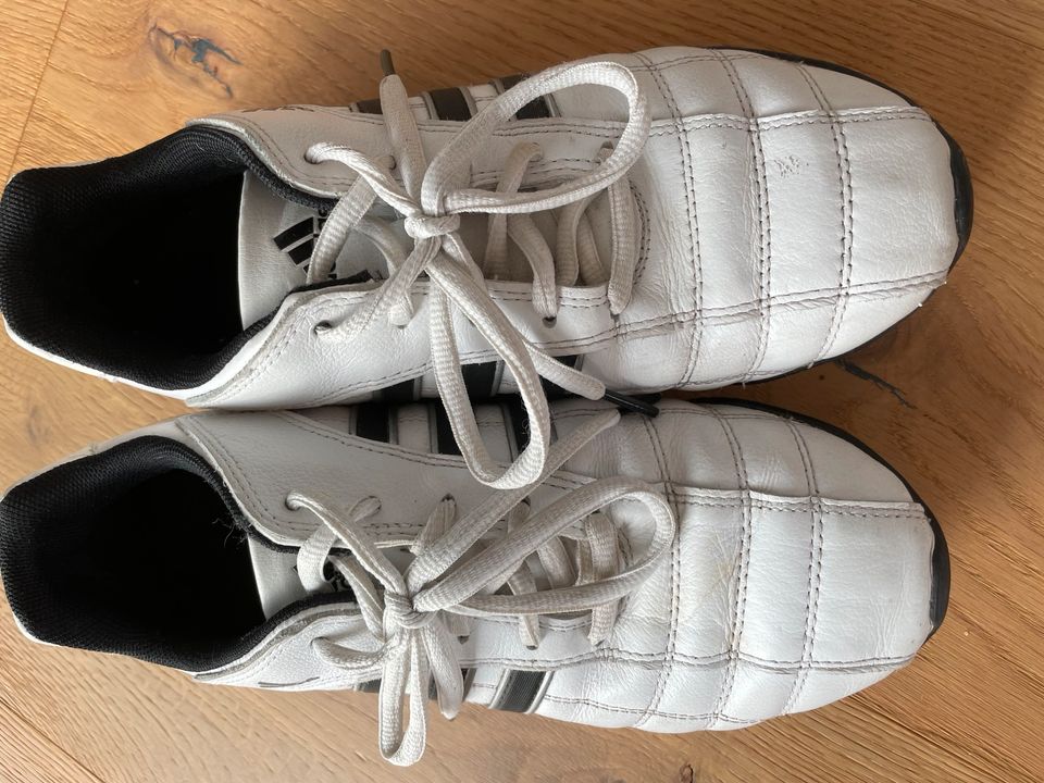 Adidas Sneaker weiß/schwarz Größe 39,5 in Rödental