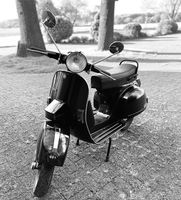 Vespa PX 200E GS schwarz Bj. 1996 Nordrhein-Westfalen - Hiddenhausen Vorschau