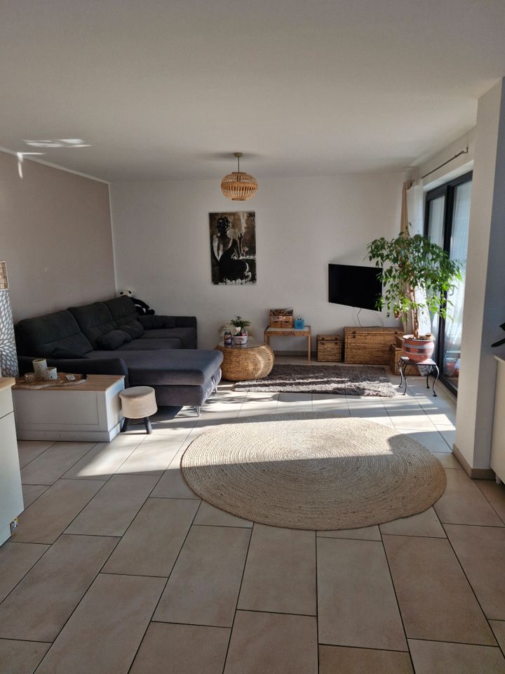 Zentrale und helle 2-Zimmer-Wohnung mit Garten im modernen Haus. in Paderborn