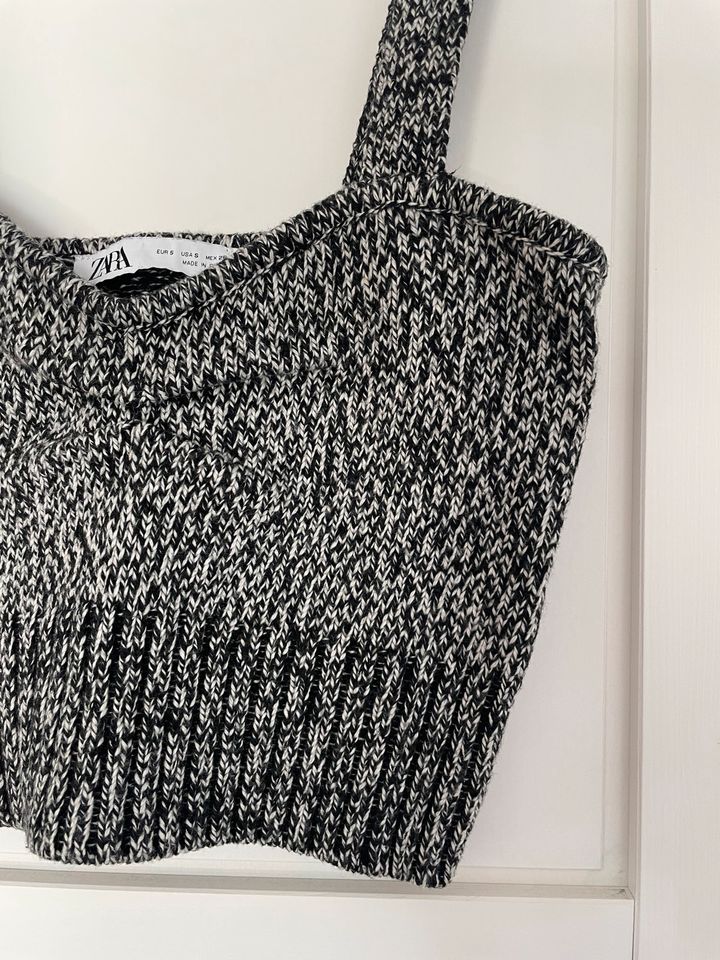 Zara Strick Crop Top Gr S in Berlin