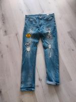 Jeans mit Löchern und Patches Bayern - Großenseebach Vorschau