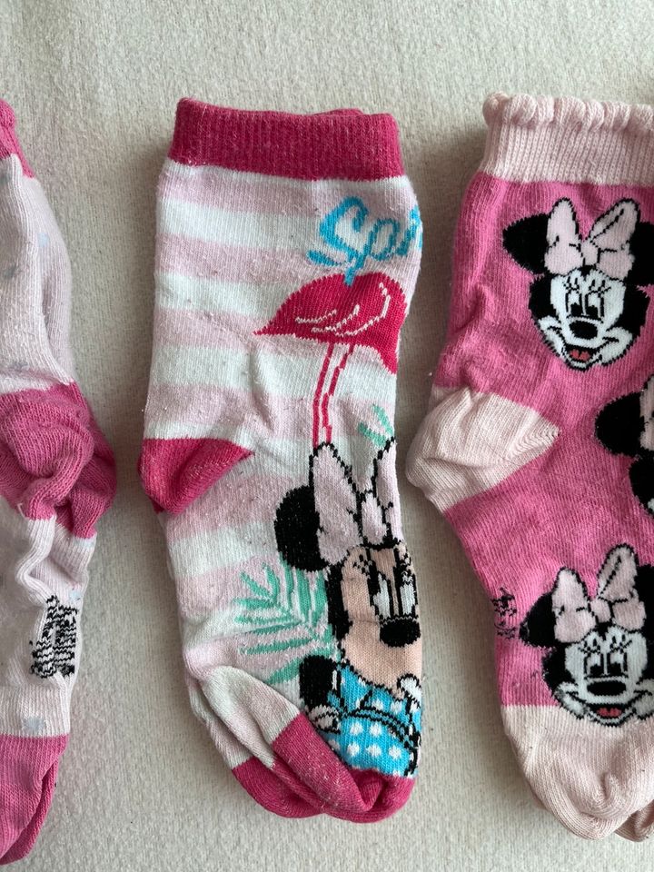 Disney Minnie Mouse Socken, Gr. 31-34, 4 Paar in Puchheim