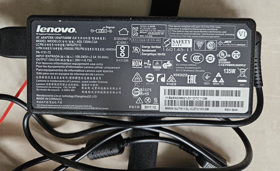 Lenovo ThinkPad Thunderbolt 3 Dock Ladestation - Schwarz (40AC) in Offenbach