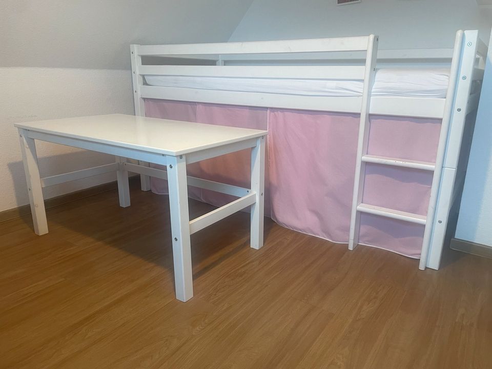 Kinderzimmer Hoppekids Schreibtisch Holz Farbe weiß ! TOP NO Ikea in Lübbecke 