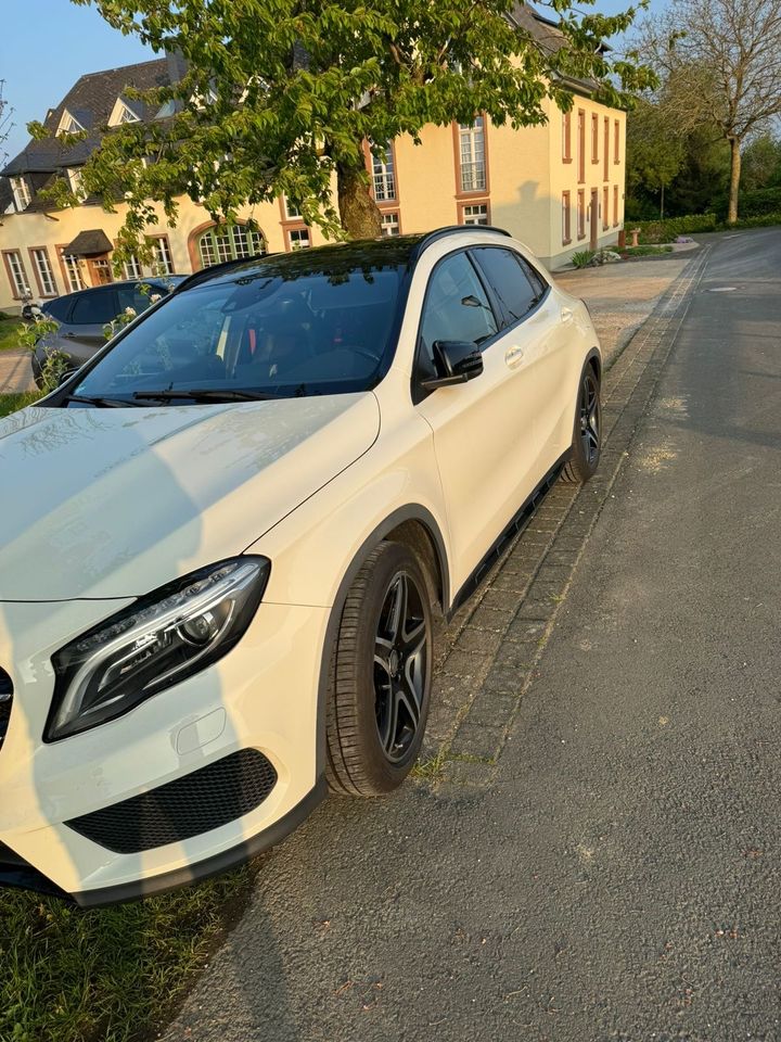 Mercedes Benz Gla 2.0 Benzin AMG Line in Duisburg