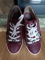 Mustang Sneaker, Bordeaux Rot mit Glitzer, Größe 40 Dresden - Reick Vorschau
