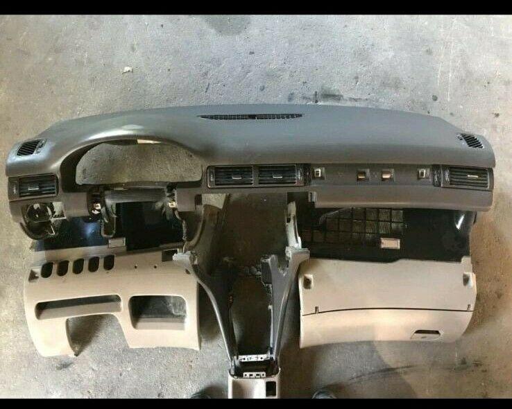 Audi A6 4b Armaturenbrett Mittelkonsole Handschufach Cockpit in Dresden