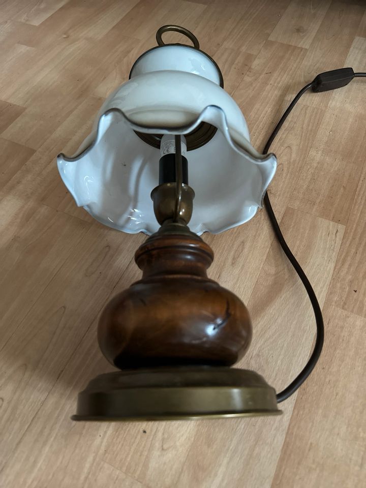 Mid Century Messinglampe mit Glasschirm in Heilbronn