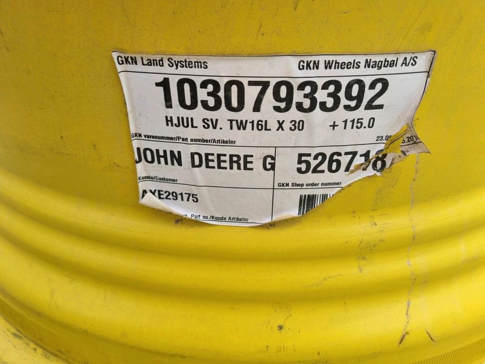 John Deere 16x30 10 Löch in Oberhausen