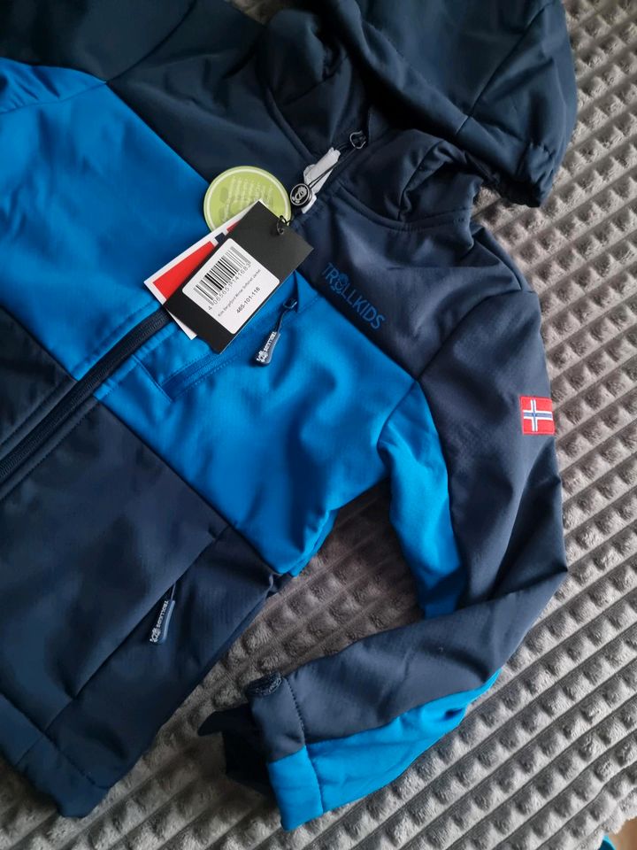 Trollkids Softshelljacke Bergsfjord blau Jungs Größe 116 Neu in Wildau