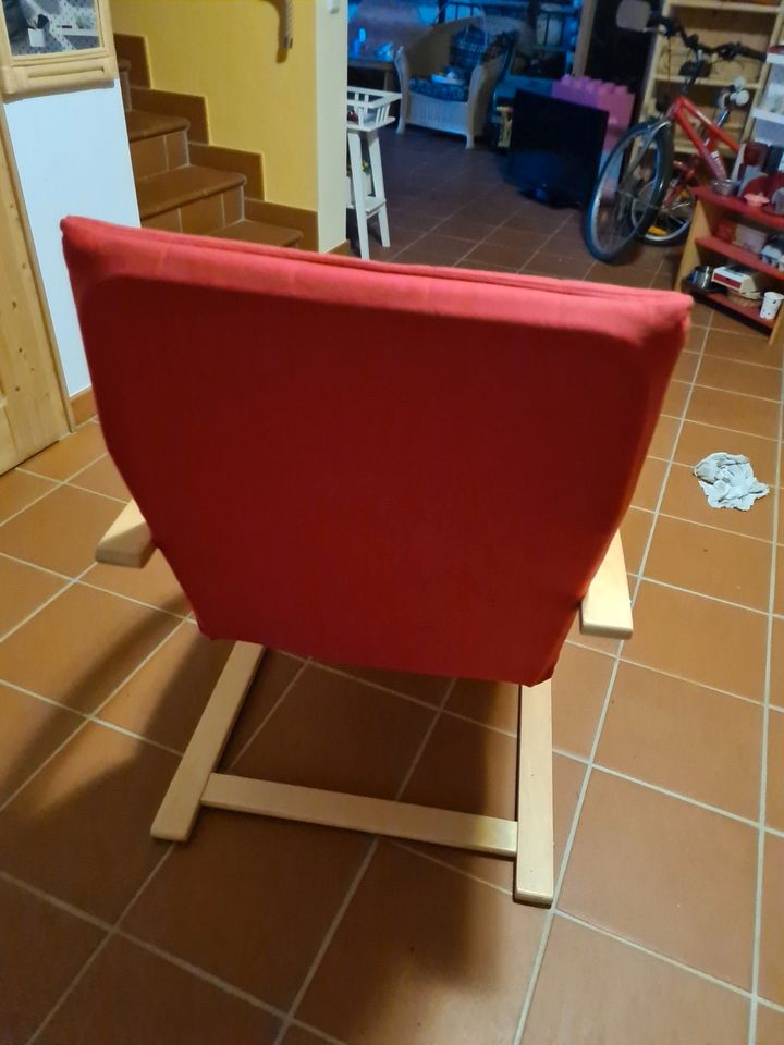 Schwingstuhl Ikea rot inkl Hocker in Langenwetzendorf