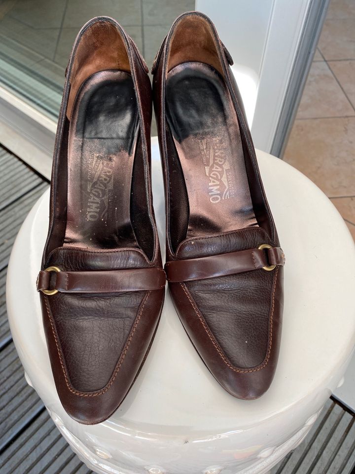 Original Salvatore Ferragamo Pumps Schuhe Gr.8,5 (39) in Berlin