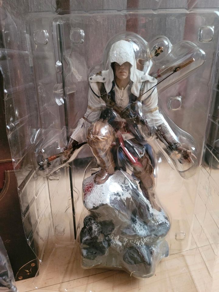 Assassin's Creed III Freedom Edition Connor Kenway Figur in Düsseldorf