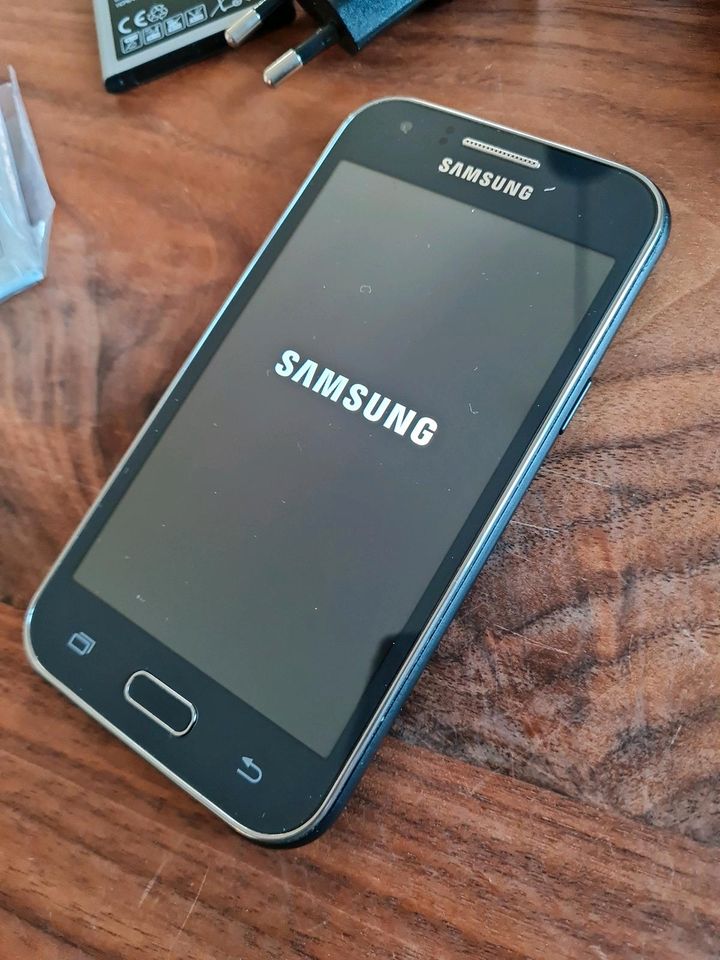 ⭐️ Samsung Galaxy J1 ⭐️ in Dresden