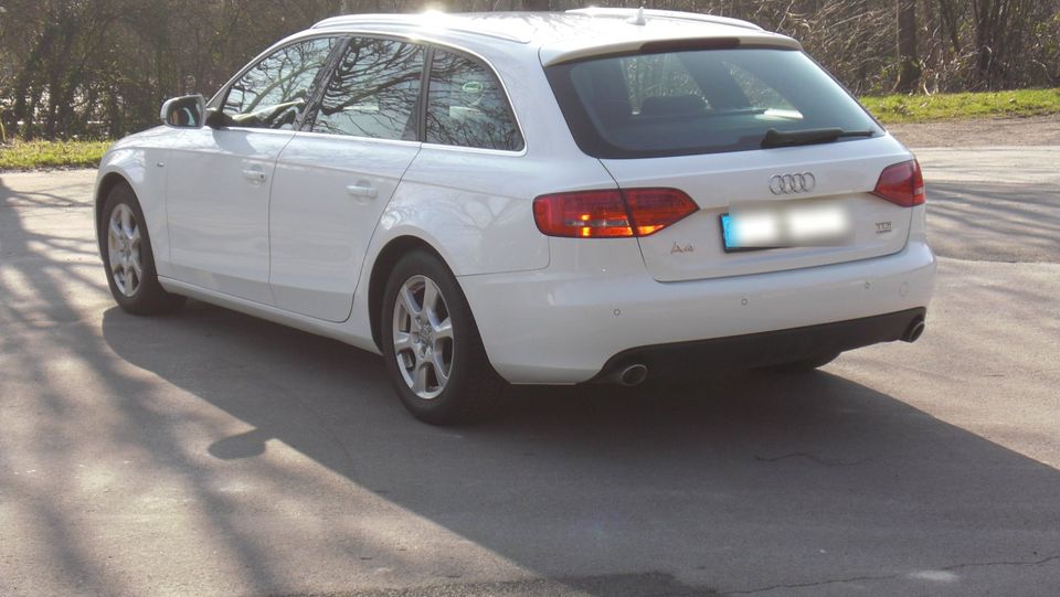Audi A4 Avant 3.0 TDI quattro, S-Line in Steinheim