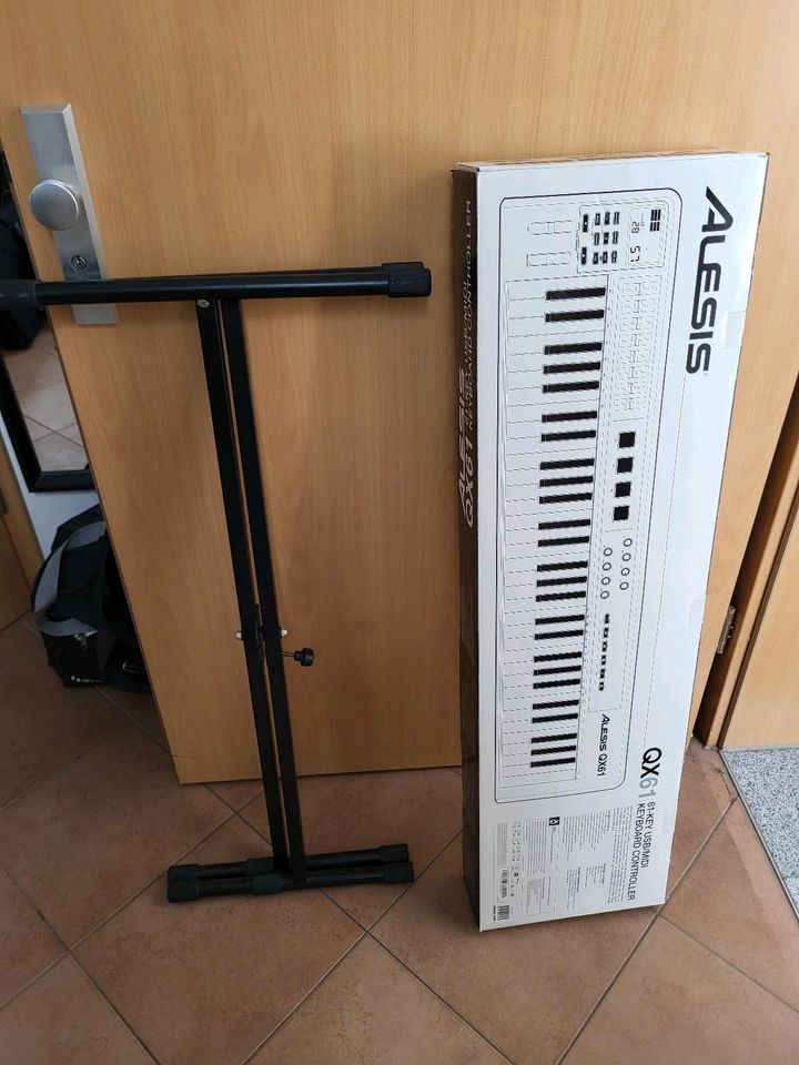 Alesis QX61 MIDI Keyboard in Schwäbisch Hall