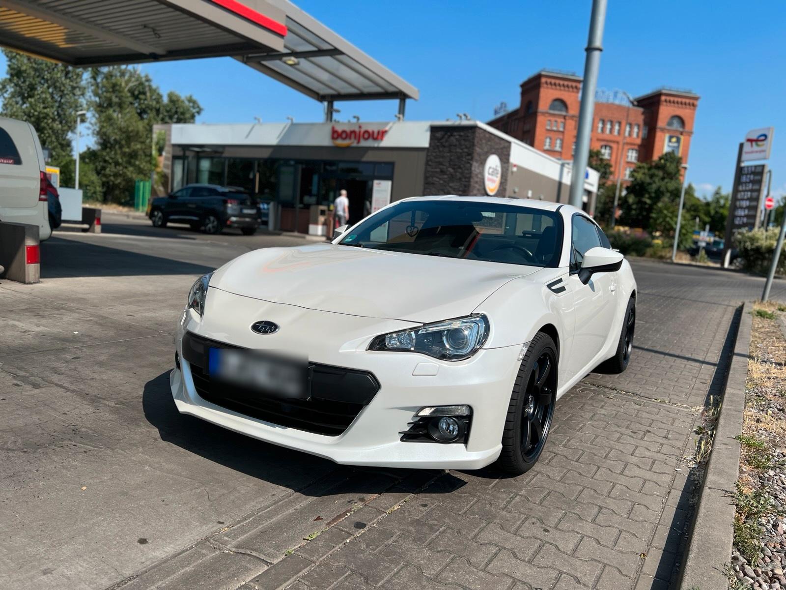 Abbildung des Autos Subaru BRZ, Schalter, 28…