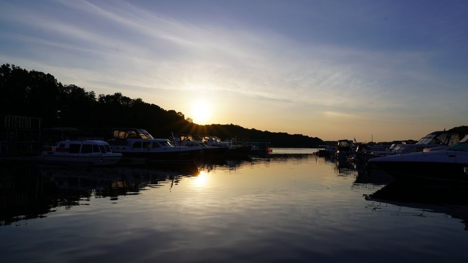 Hausboot führerscheinfrei mieten 2023 - Müritz BRB Berlin Peene in Waren (Müritz)