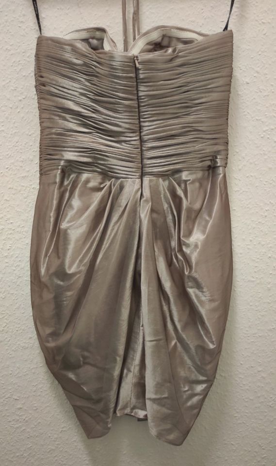 Kurzes Abendkleid mit Applikation, Unique, Größe 38 in Wöllstadt