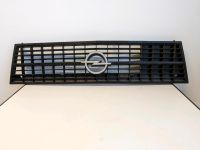 OPEL Kadett D Kühlergrill Frontgrill Grill 90041925 ( 12 Old ) Niedersachsen - Delmenhorst Vorschau