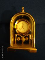 Miniaturuhr in goldfarben abgerundete Form mit Schwingpendel Vint Bayern - Marktredwitz Vorschau