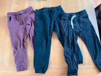 Jogginghose 110. Set 10€ Niedersachsen - Oldenburg Vorschau