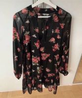 Kleid Stradivarius • schwarz Blumen • Größe M Nordrhein-Westfalen - Leverkusen Vorschau