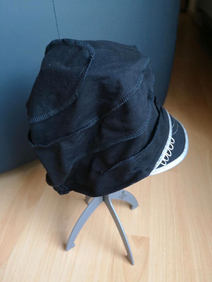 Mütze bei Haarausfall oder Chemo schwarz silber Janette Merkle in Kronau