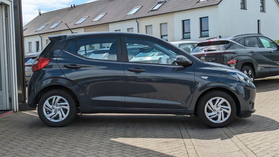 Hyundai i10 (MJ23) 1,0 Benzin M/T Select, Funktionspaket in Henstedt-Ulzburg