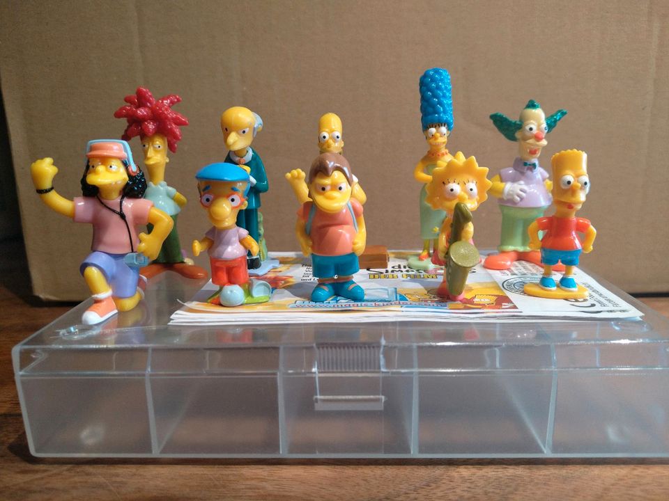 Ü-Ei Figuren Simpsons komplett mit allen Beipackzetteln und Box in Mauerstetten