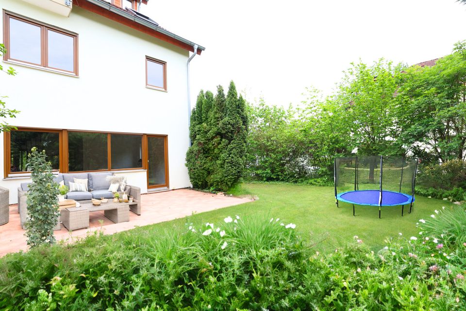 BRUMANI | Wie ein Haus: große Maisonette-Wohnung für Familien mit Garten & Carport in Emmendingen in Emmendingen