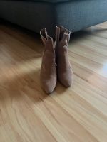 Tamaris Velours Leder Stiefeletten beige Gr. 40 Bayern - Hirschaid Vorschau