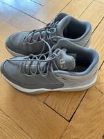 Nike Jordan Max Aura 3 grau 42.5 Frankfurt am Main - Nordend Vorschau
