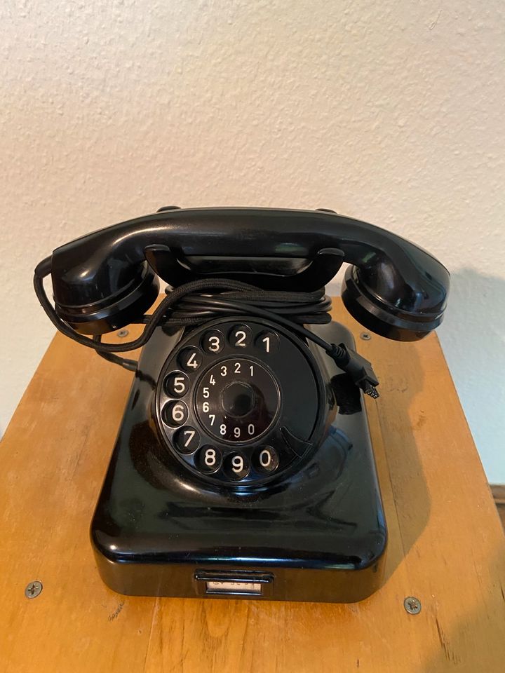 Vintage Telefon in Berlin