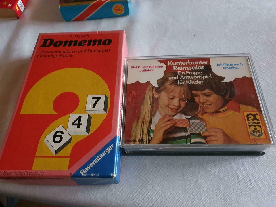 Verschiedene Spiele Karten Domino in Ovelgönne