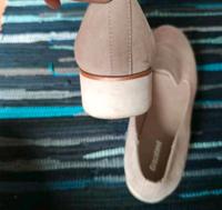 Slipper mit weißer Sohle Damen Größe 37 Graceland Rose beige Kr. München - Unterschleißheim Vorschau