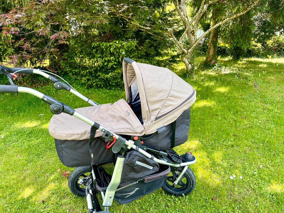 Kinderwagen TFK Joggster Adventure + Zubehör in Grünwald