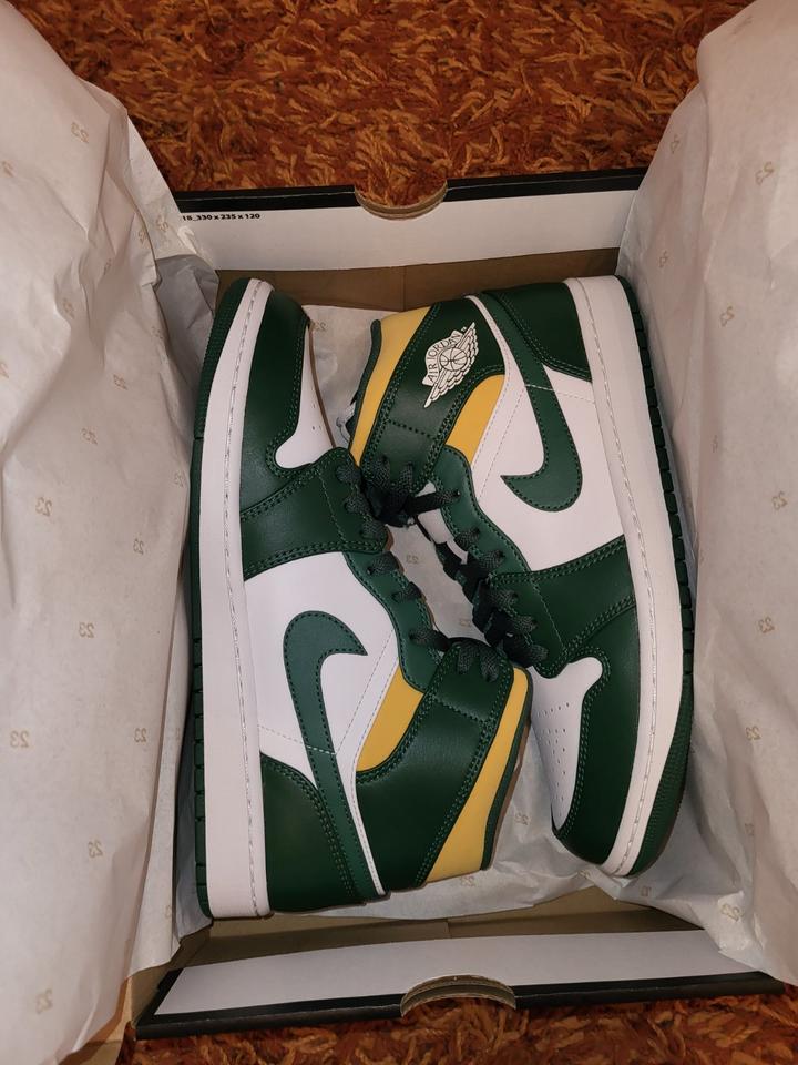 Nike Air Jordan 1 mid Sonics 2021 Gr.44 NEU grün weiß green in Köln