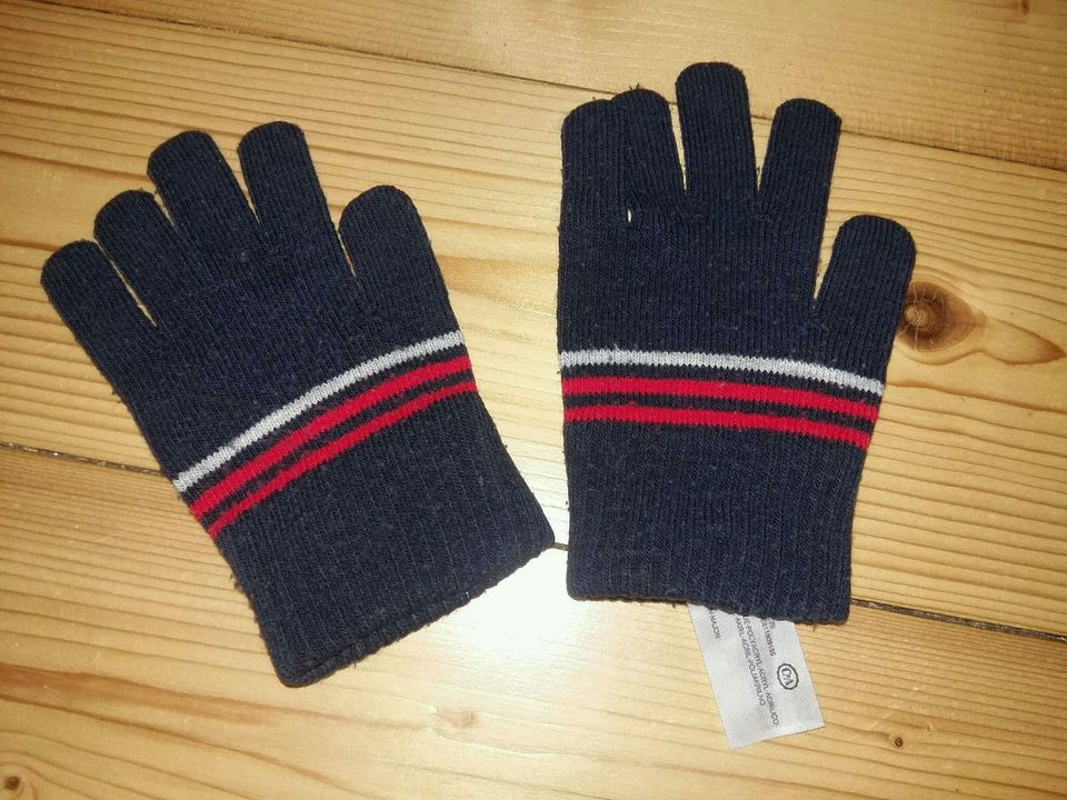 Handschuhe und Fäustlinge in Brieselang