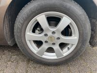 Winterreifen auf Alufelgen 205/60 R 16 VW beetle Nordrhein-Westfalen - Gelsenkirchen Vorschau