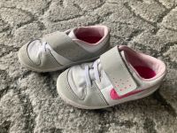 Turnschuhe Sneaker Nike Kinderschuhe Größe 24 Top-Zustand Bayern - Bad Tölz Vorschau