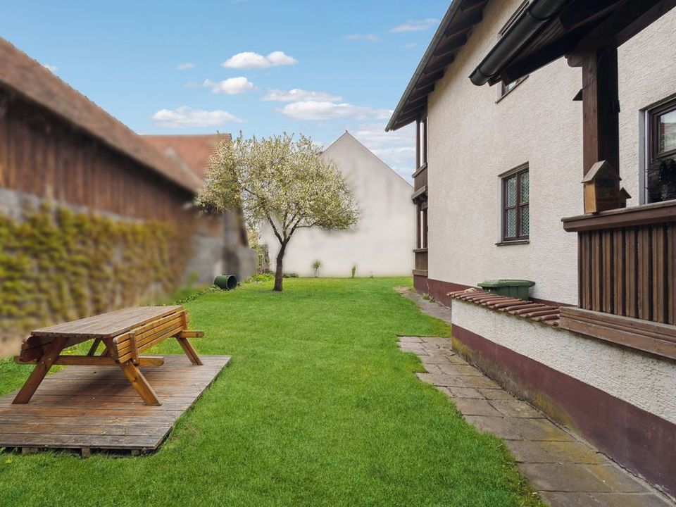 Gepflegtes Mehrfamilienhaus mit schönem Garten in Geisling / Pfatter in Pfatter