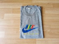 Nike T-Shirt aus den USA wegen Umzugs zu verkaufen Frankfurt am Main - Ostend Vorschau