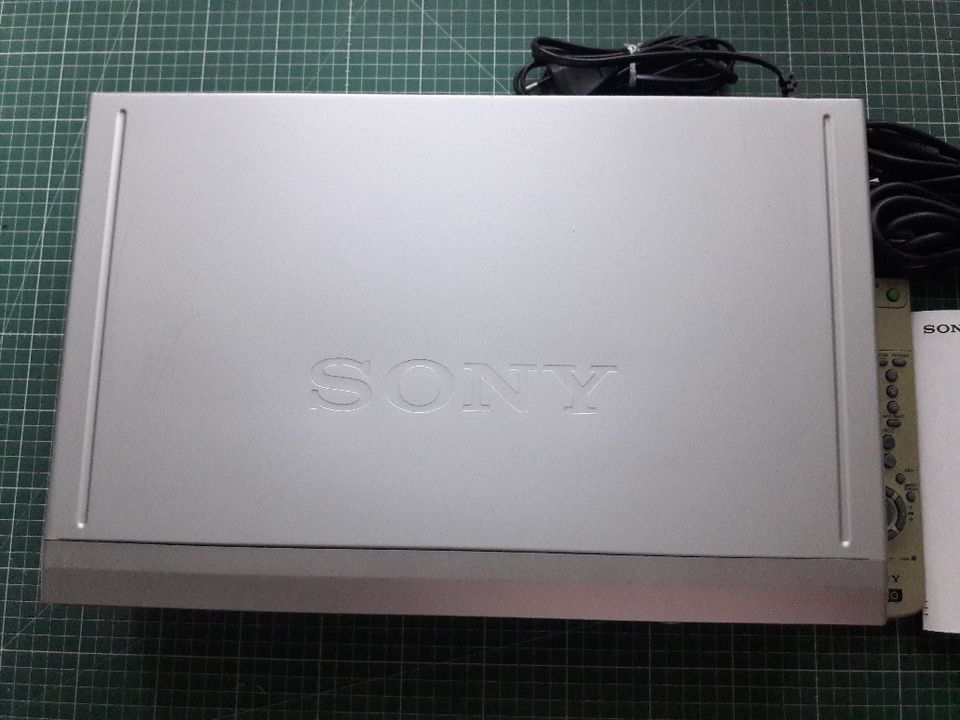 Sony VHS Videorecorder SLV SE 810 silber in Leinfelden-Echterdingen